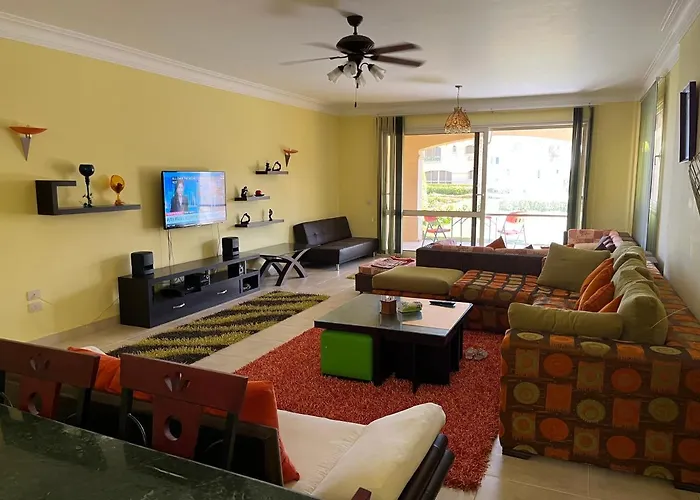 La Vista 5 Beachfront 265m Luxury Villa